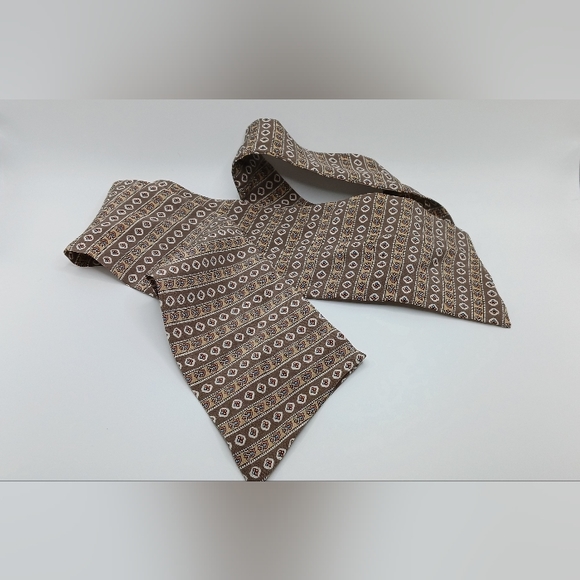 Vintage women’s brown 100% silk bow tie - Picture 2 of 3